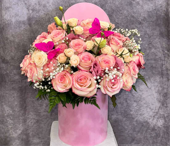 Blushing Beauty - Flower World