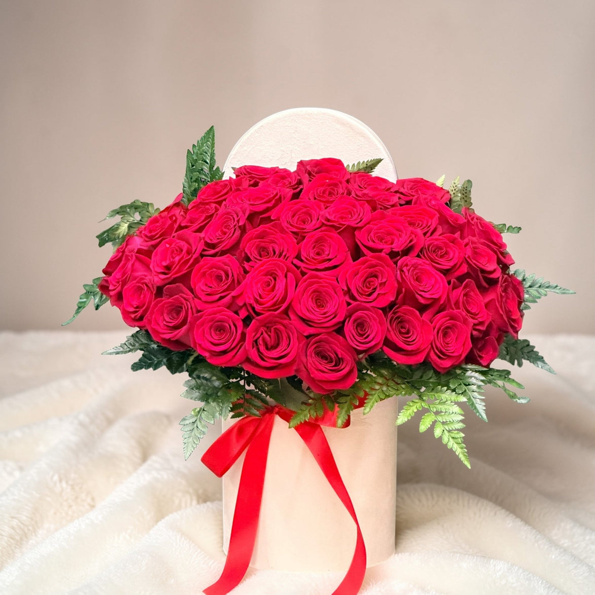 Rose Elegance Box - Flower World