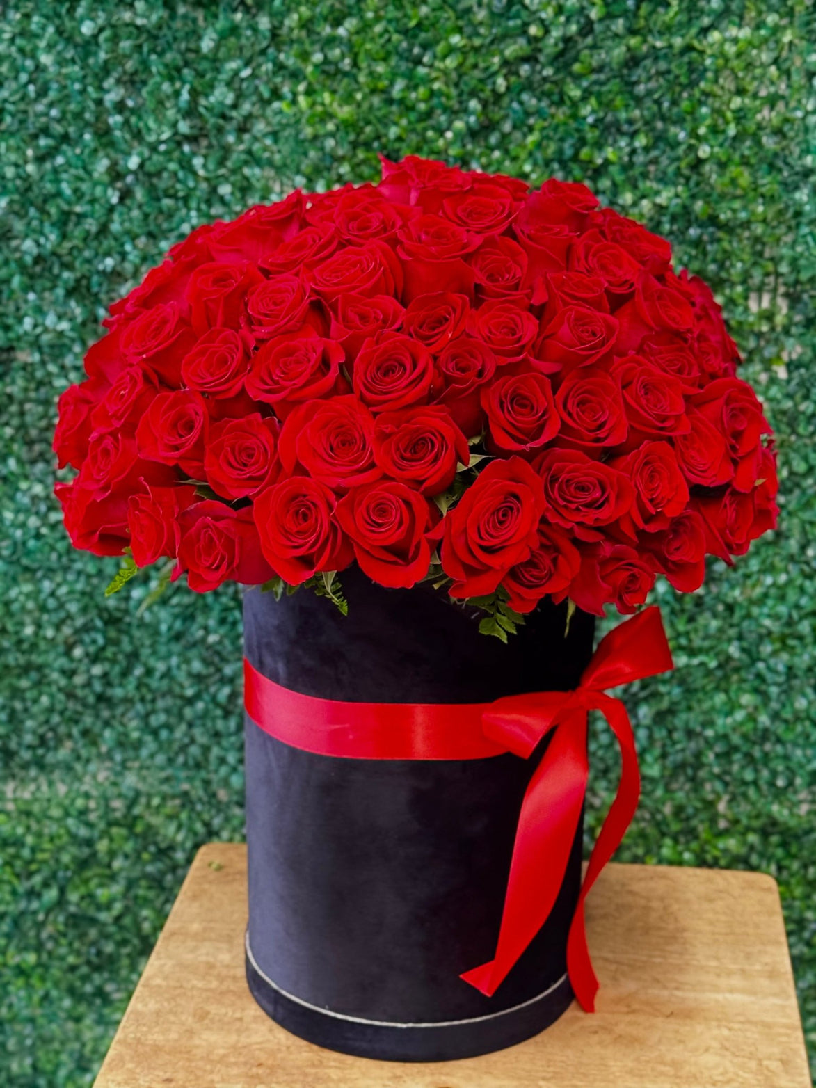 Roses of Eternal Love - Flower World